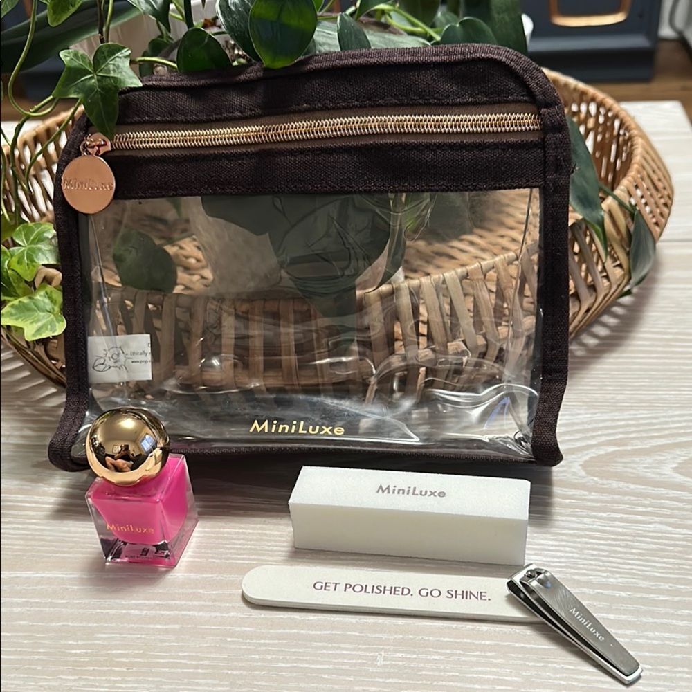 MiniLuxe Nail Care Set with Pink Polish (NWOT) brand new!